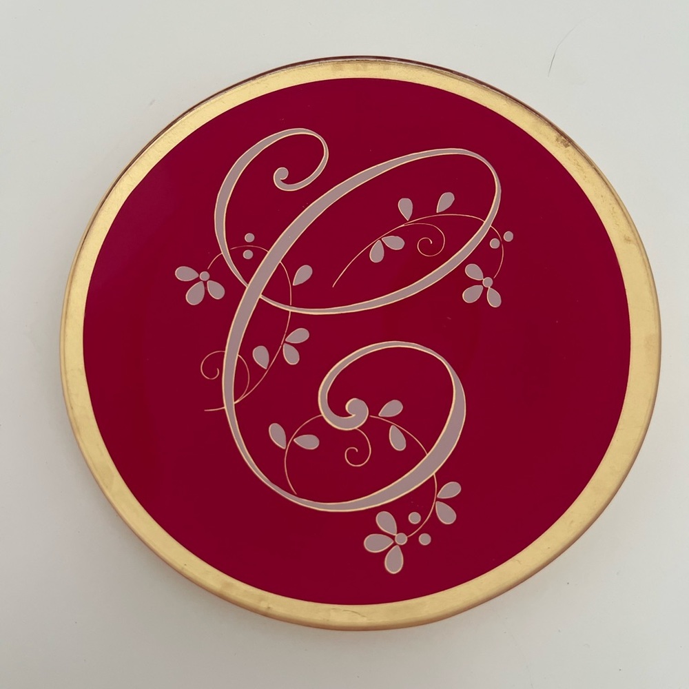 C. Wonder “C” trinket tray